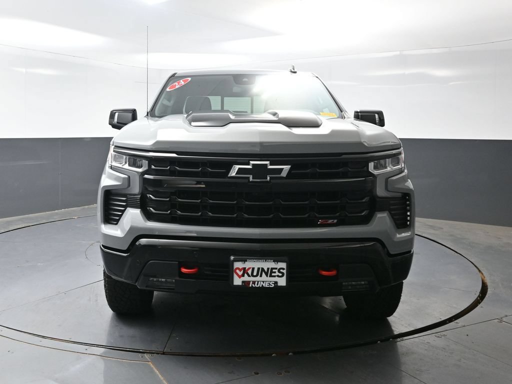 Used 2024 Chevrolet Silverado 1500 LT Trail Boss w/ LT Trail Boss Premium Package AWD/4WD image 7