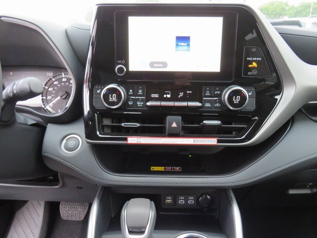 New 2026 Toyota Highlander XLE image 29