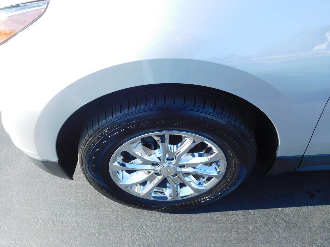Used 2020 Chevrolet Equinox LT image 9