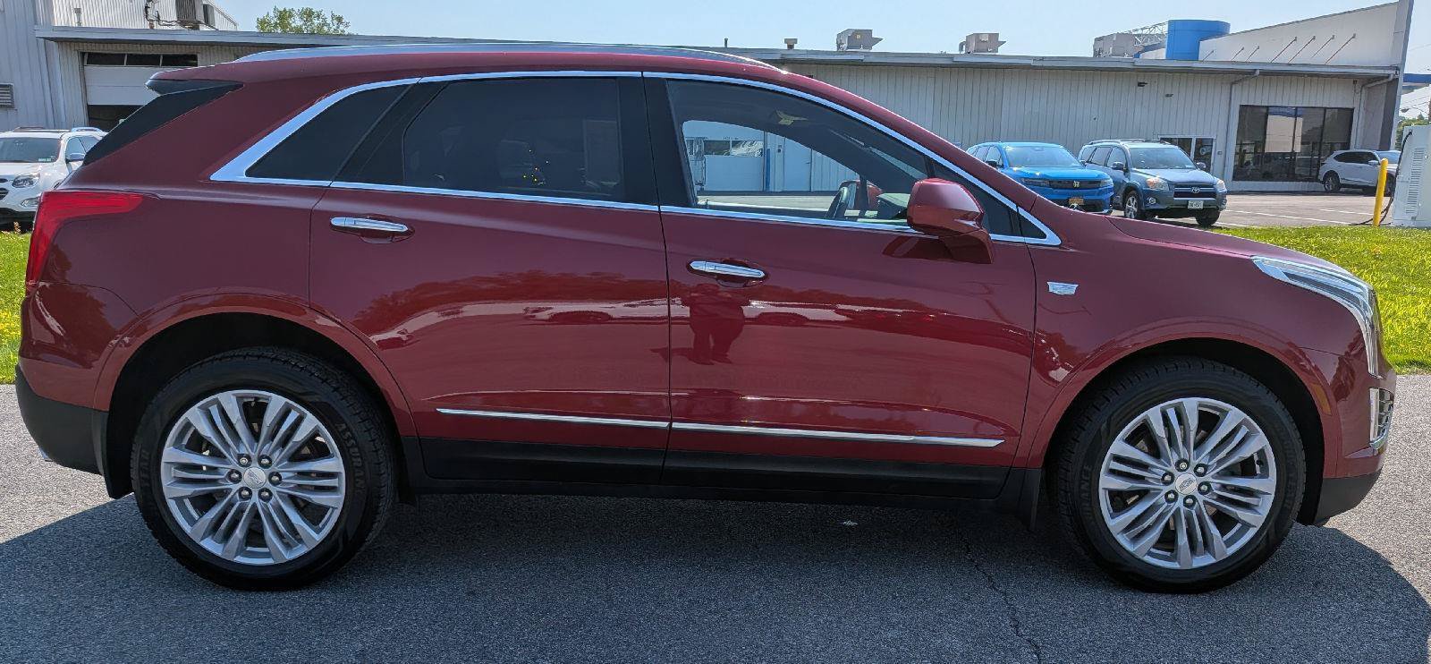 Used 2019 Cadillac XT5 Premium Luxury AWD/4WD image 5