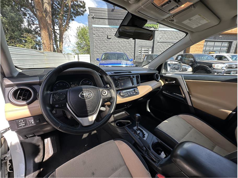 Used 2018 Toyota RAV4 XLE w/ Plus Extra Value Package AWD/4WD image 14