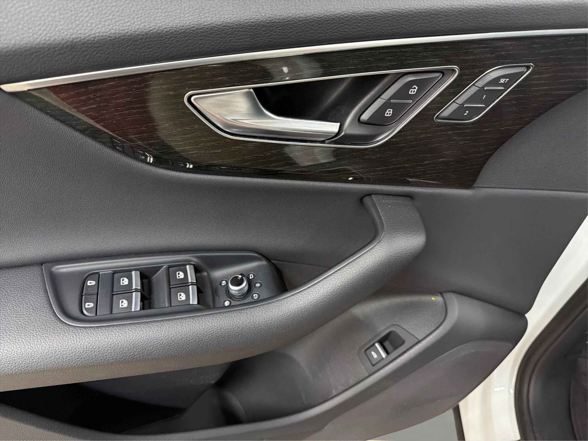 Used 2022 Audi Q7 3.0T Premium image 31