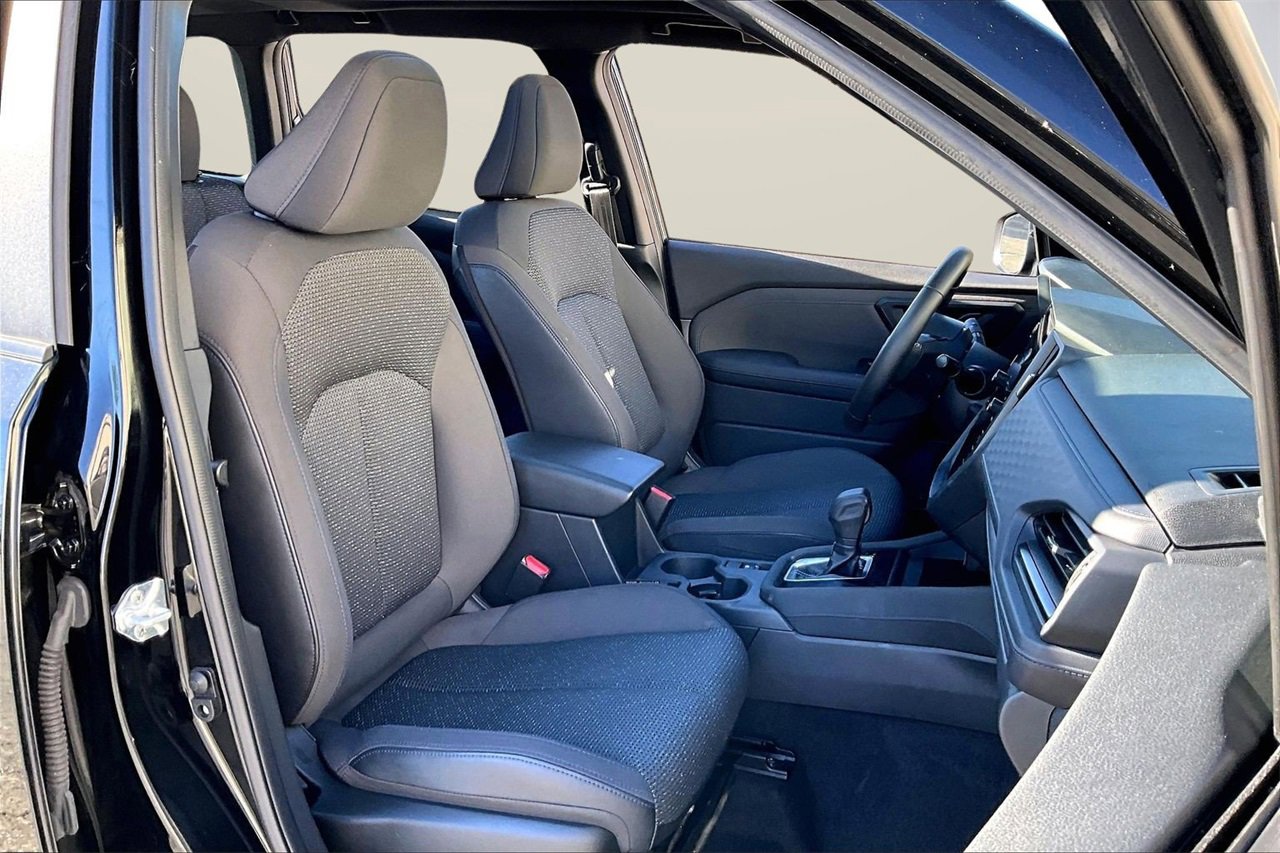 Used 2025 Subaru Forester Premium image 22