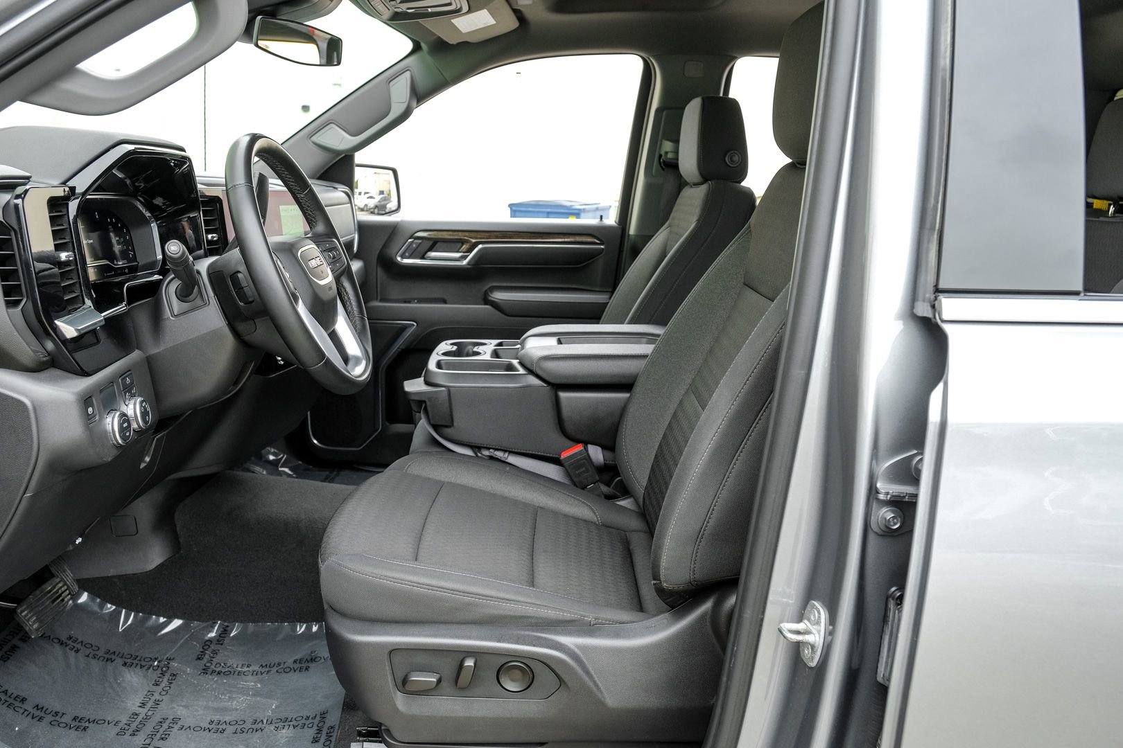 Used 2024 GMC Sierra 1500 SLE RWD image 3