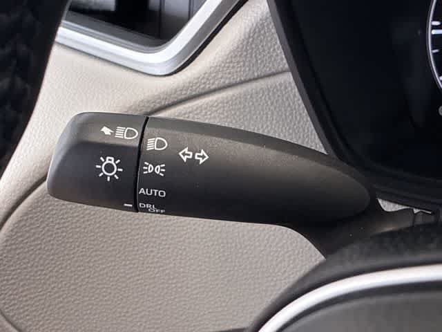 Used 2024 Toyota Corolla Cross LE FWD image 27