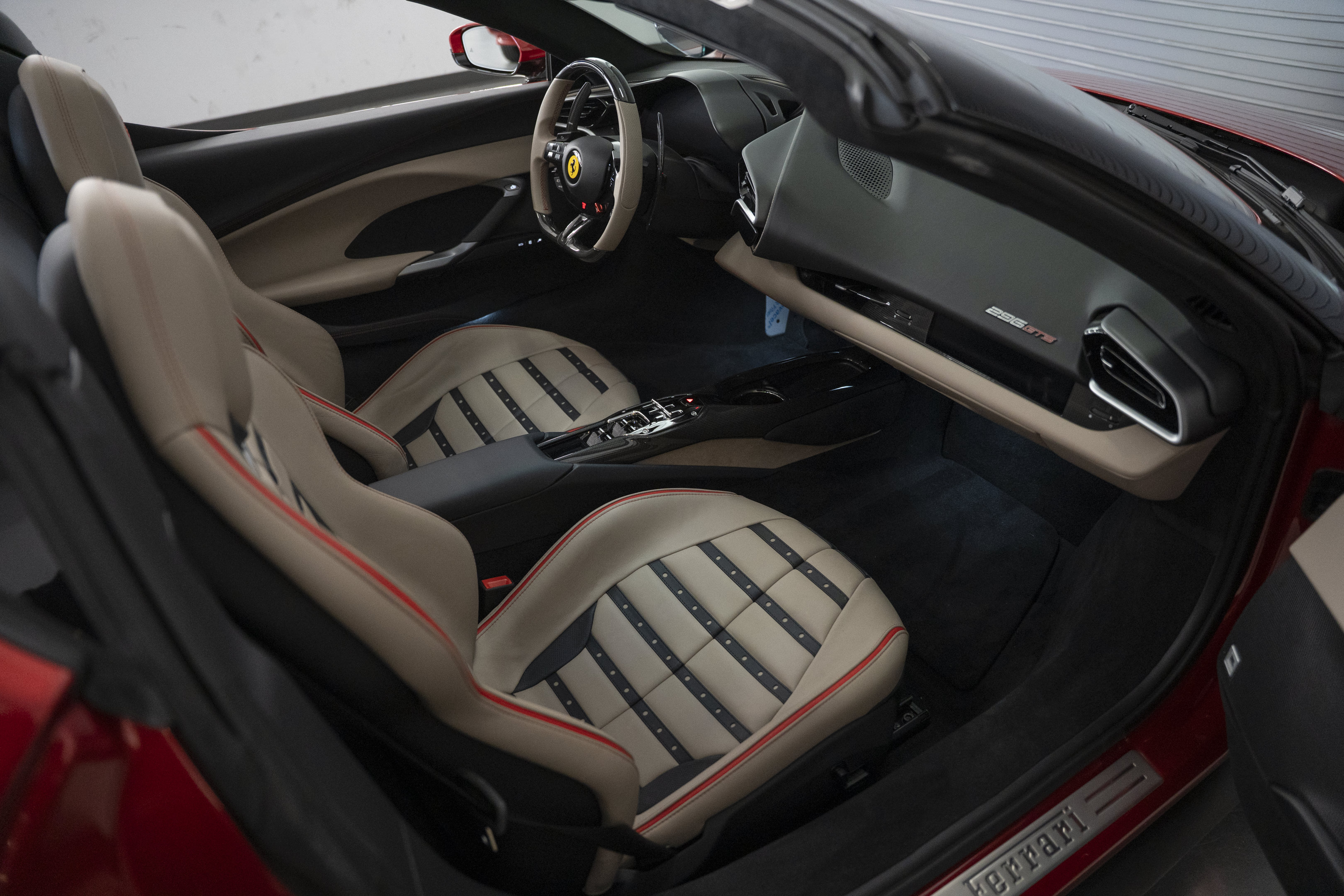 Used 2025 Ferrari 296 GTS RWD image 31