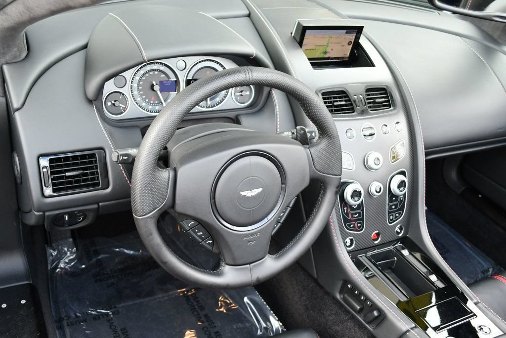 Used 2017 Aston Martin V12 Vantage S RWD image 13