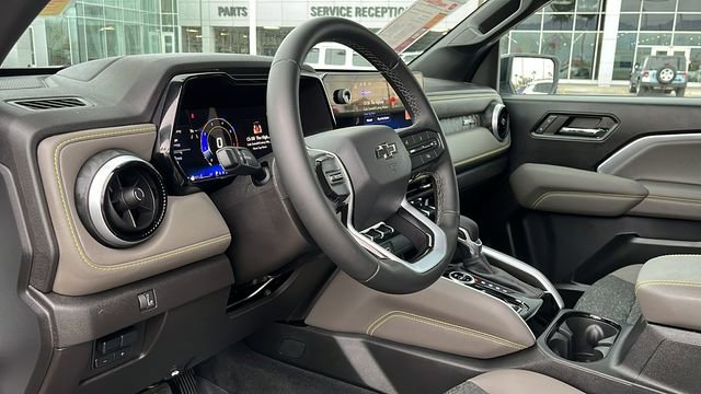 Used 2024 Chevrolet Colorado ZR2 w/ Technology Package image 16
