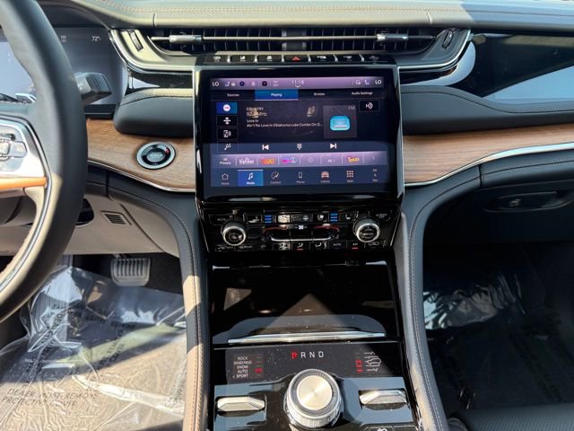 New 2025 Jeep Grand Cherokee Summit image 23