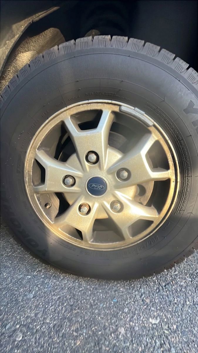 Used 2015 Ford Transit 250 Medium Roof image 22