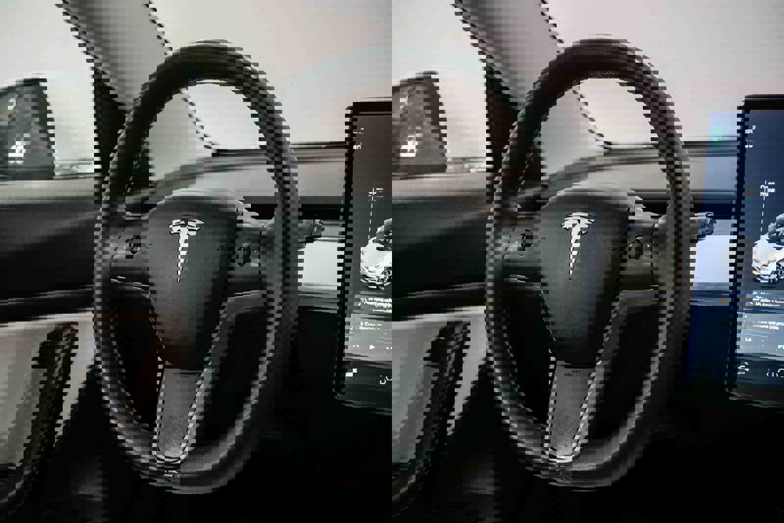 Used 2020 Tesla Model 3 Standard Range RWD image 15