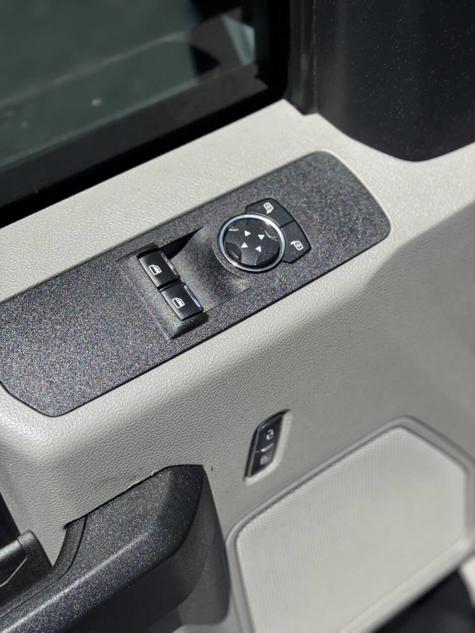 Used 2018 Ford F350 XL w/ Power Equipment Group image 19