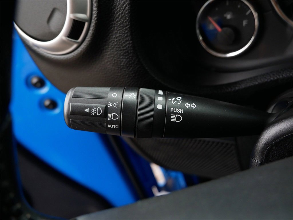 Used 2011 Jeep Wrangler Sahara w/ Dual Top Group image 19