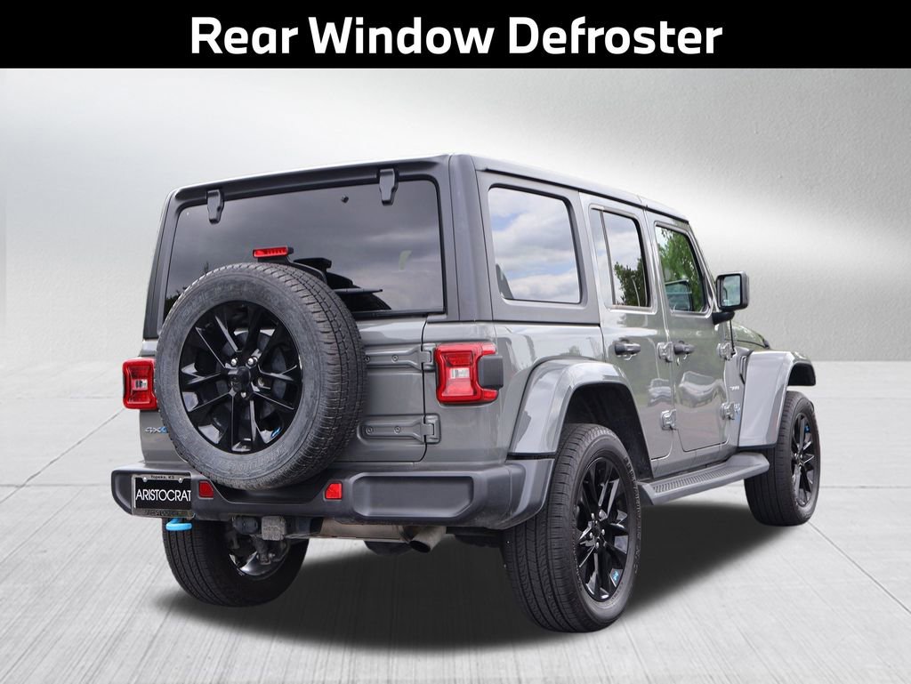 Used 2022 Jeep Wrangler Unlimited Sahara w/ Cold Weather Group AWD/4WD image 8