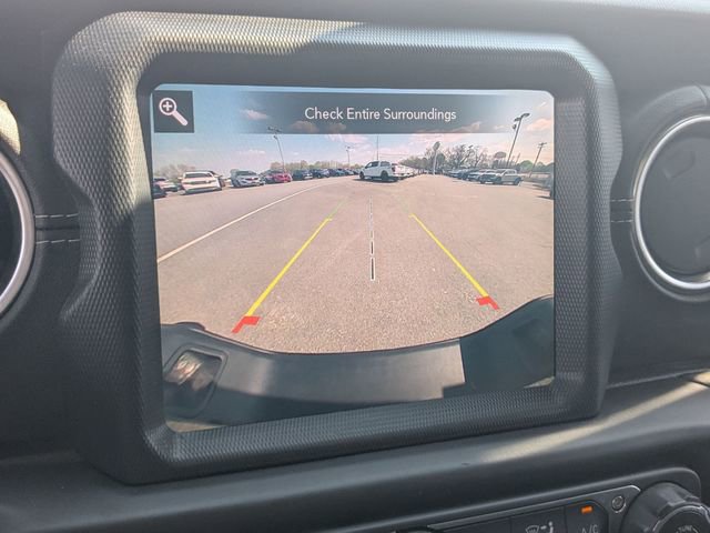 Used 2020 Jeep Gladiator Overland image 17