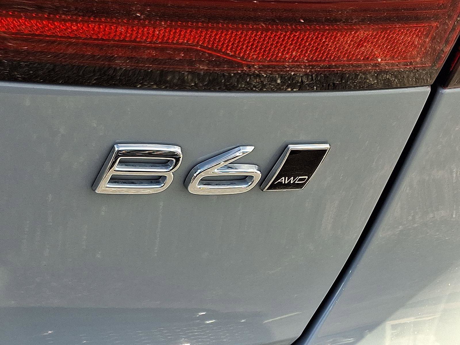 Certified 2025 Volvo V90 B6 Cross Country Ultra AWD/4WD image 30