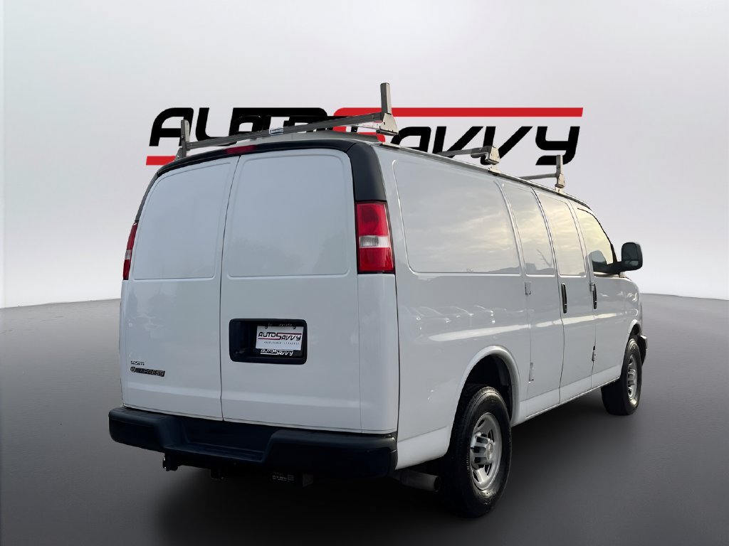 Used 2024 Chevrolet Express 2500 RWD image 7