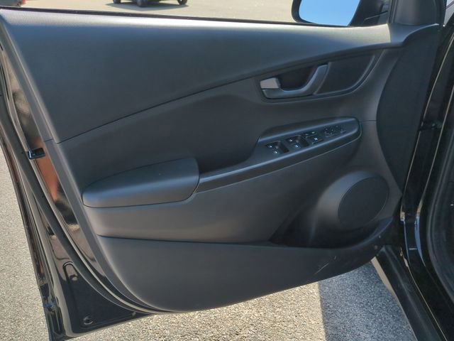 Used 2023 Hyundai Kona SEL image 12