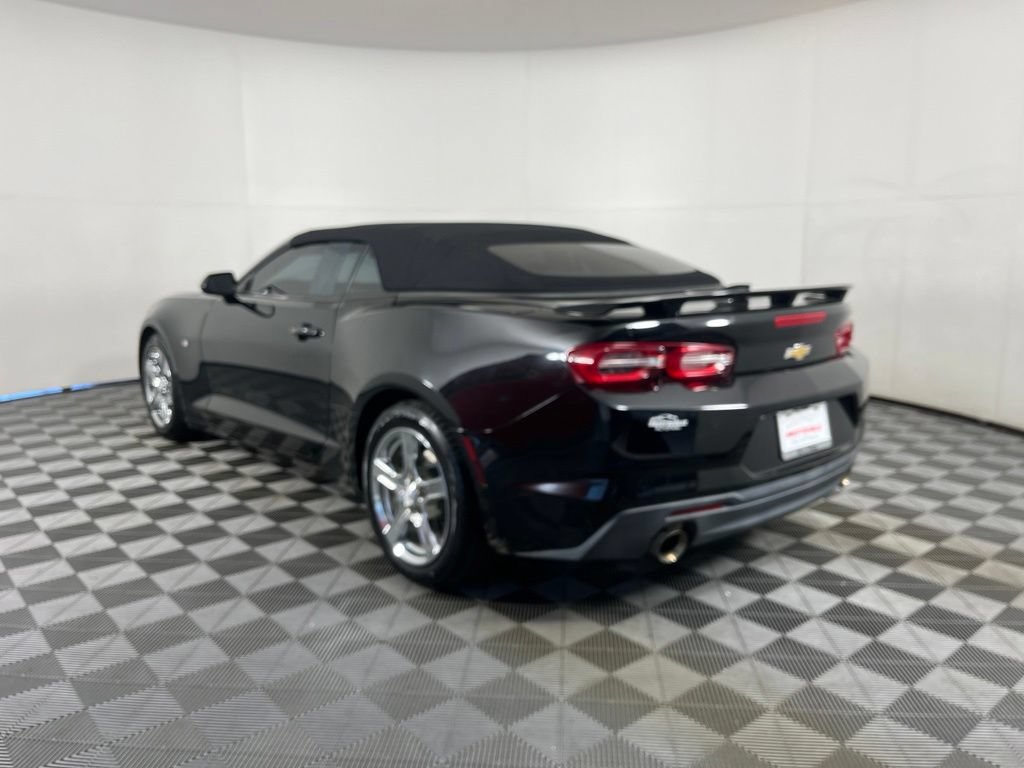 Used 2022 Chevrolet Camaro LT RWD image 11