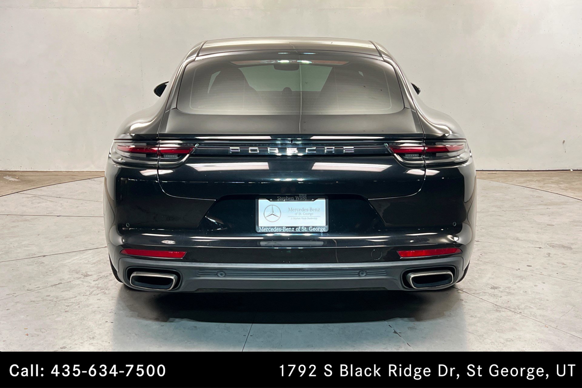 Used 2017 Porsche Panamera 4 AWD/4WD image 4