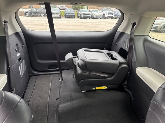 Certified 2024 Kia Carnival LX image 13