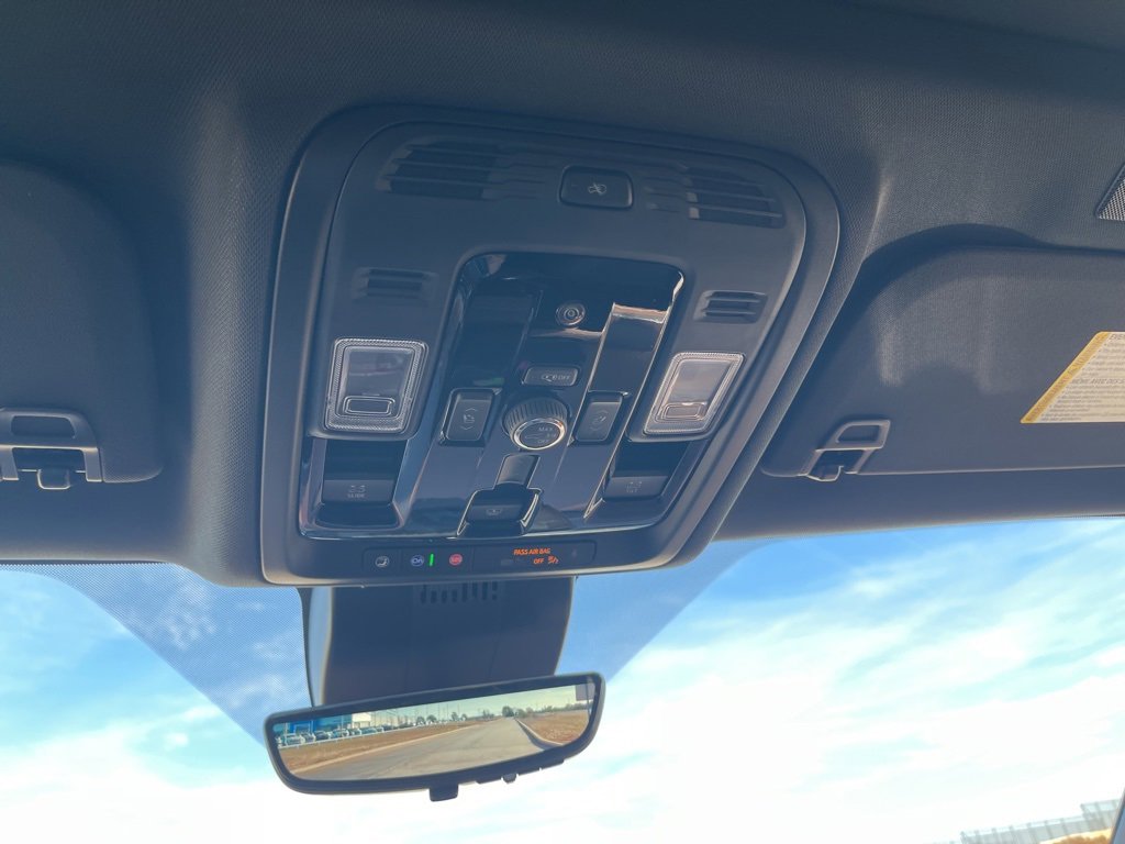 New 2026 Chevrolet Suburban High Country image 26