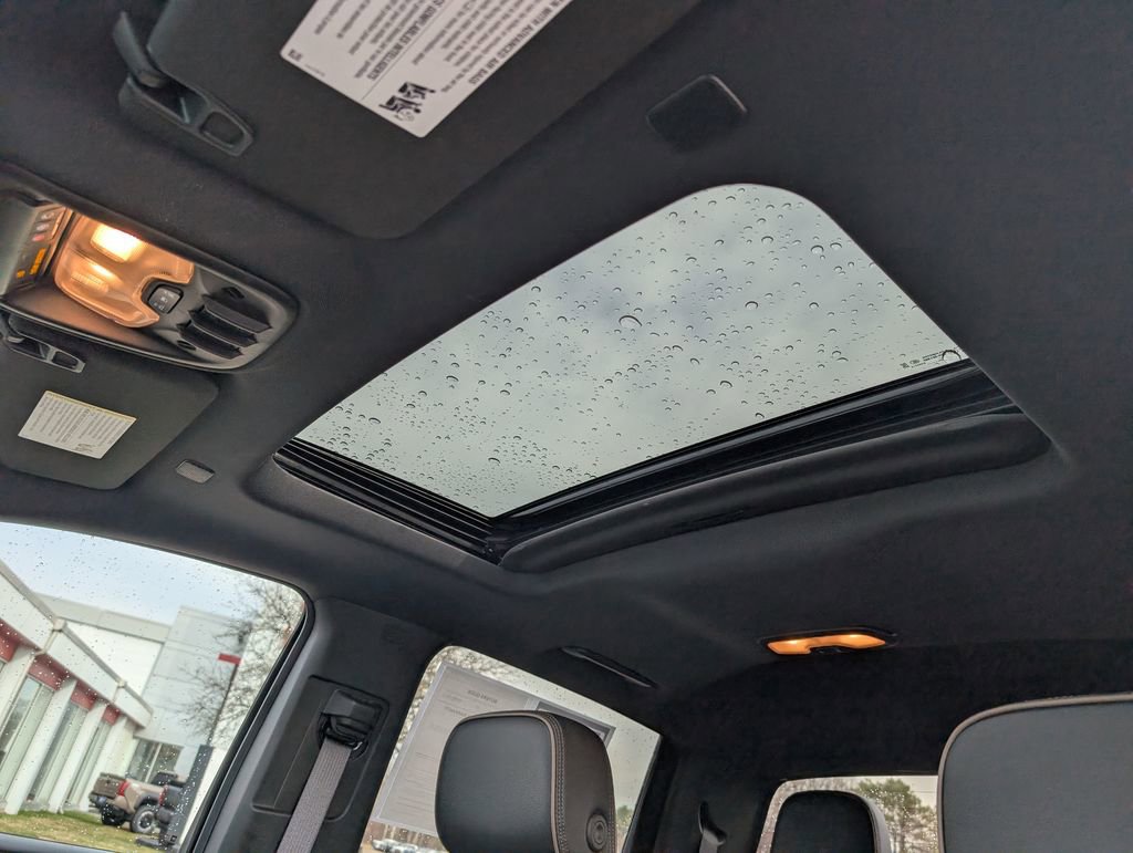 Used 2024 GMC Canyon Denali image 20