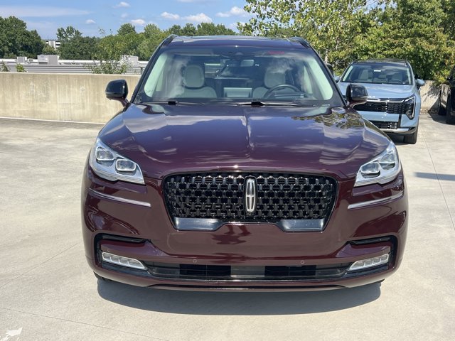 Used 2023 Lincoln Aviator Black Label w/ Dynamic Handling Package AWD/4WD image 2