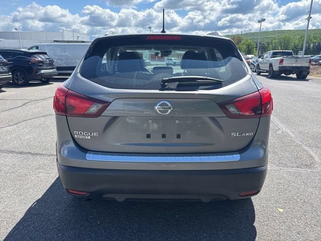 Certified 2017 Nissan Rogue Sport SL w/ SL Premium Package AWD/4WD image 6