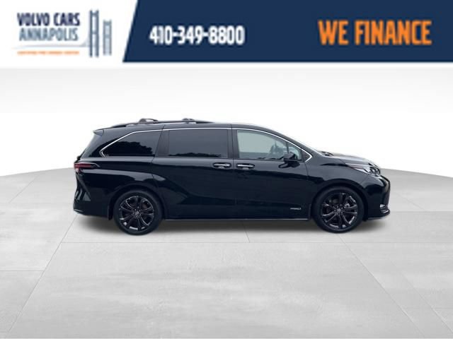 Used 2021 Toyota Sienna XSE w/ XSE Plus Package FWD image 9