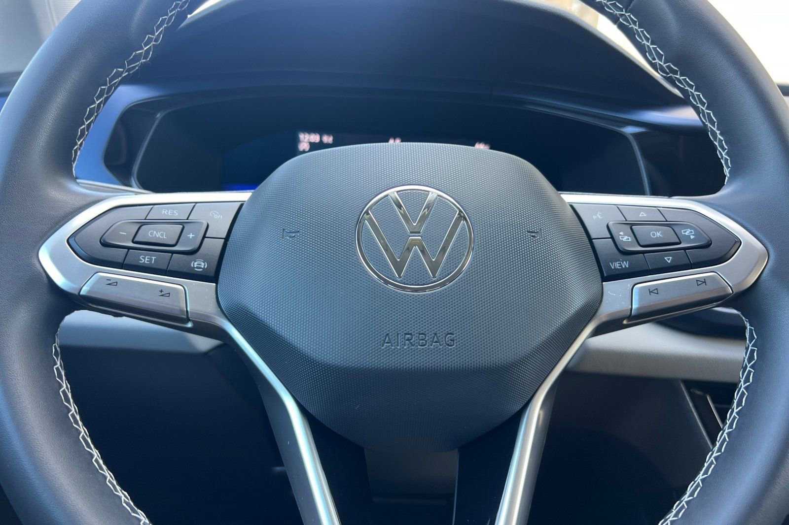 Used 2022 Volkswagen Taos SE AWD/4WD image 23