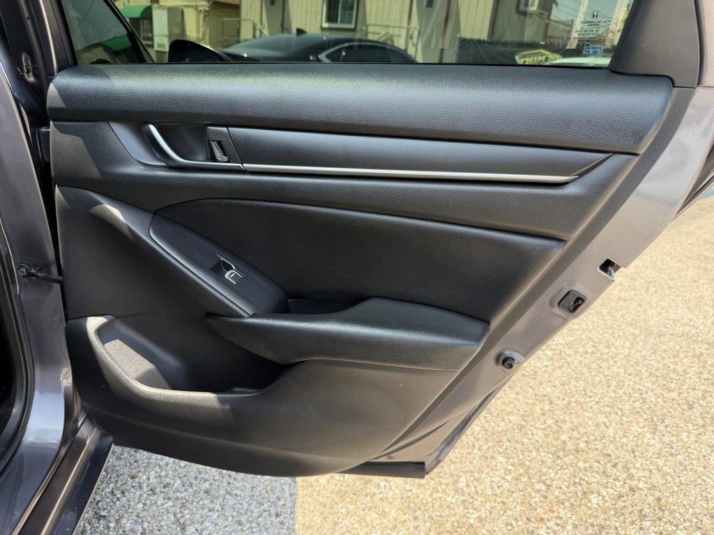 Used 2019 Honda Accord LX image 35