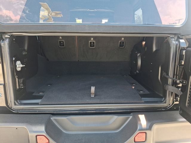 Used 2023 Jeep Wrangler Unlimited Sahara w/ Cold Weather Group image 31