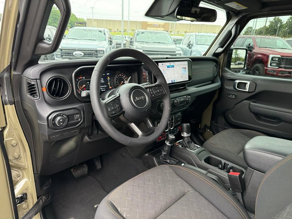 Used 2026 Jeep Gladiator Mojave AWD/4WD image 14