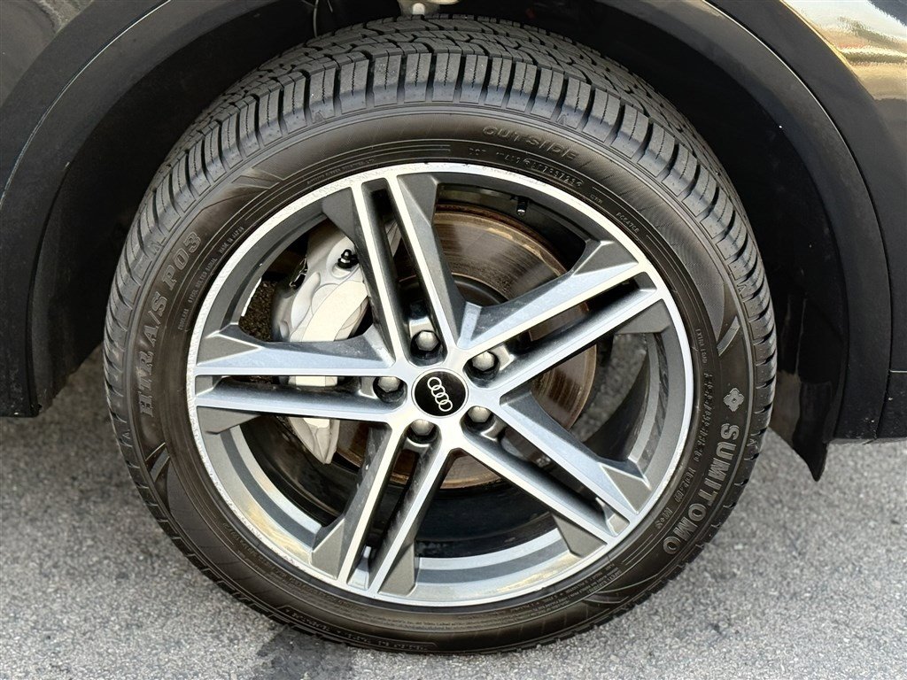 Used 2022 Audi Q5 e Premium Plus w/ Premium Plus Package image 9