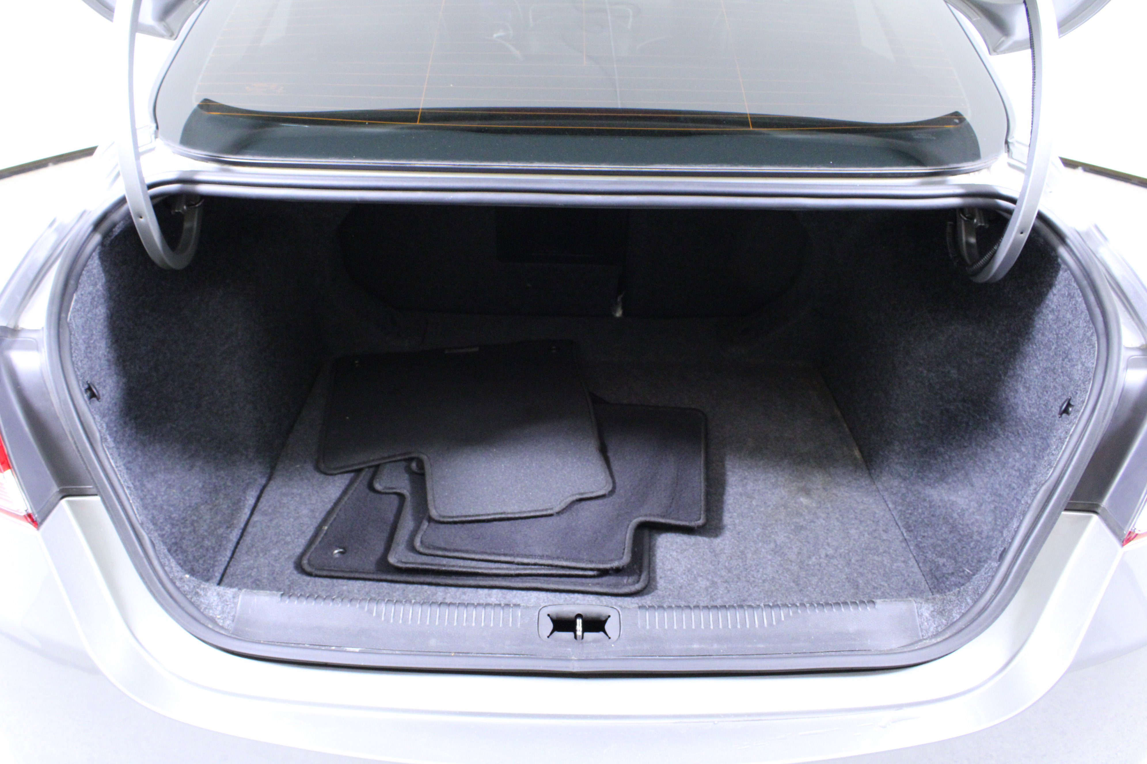 Used 2015 Chrysler 200 C w/ Navigation & Sound Group I image 10