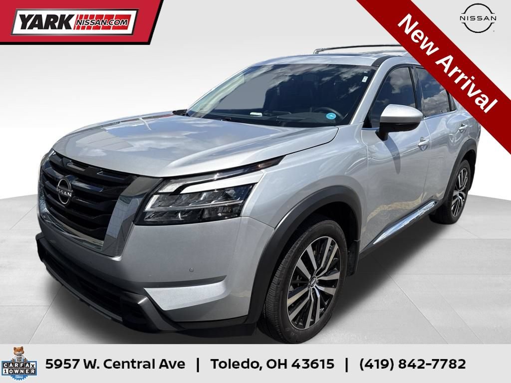 Certified 2023 Nissan Pathfinder Platinum AWD/4WD image 1