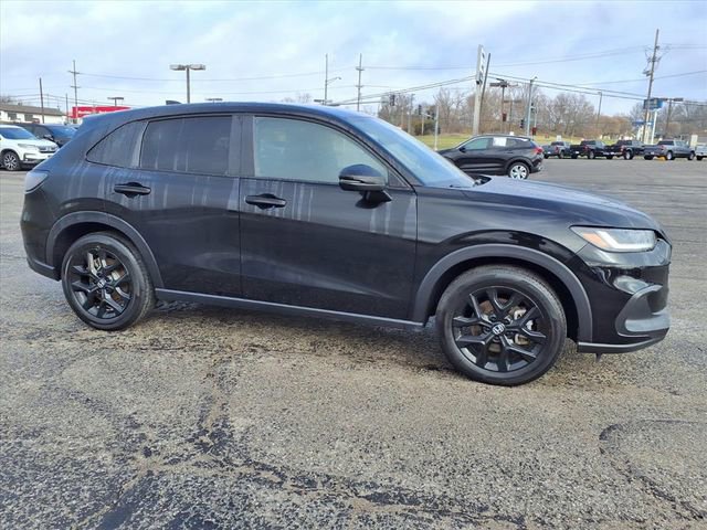 Used 2025 Honda HR-V Sport image 8