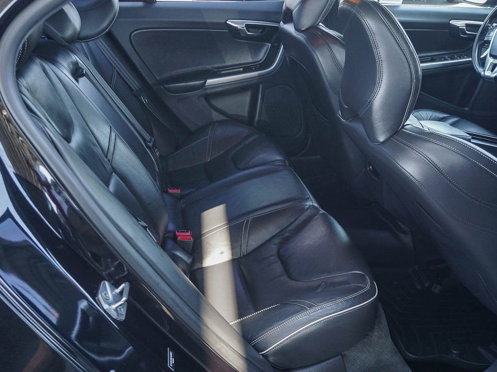 Used 2016 Volvo S60 T6 R-Design Platinum image 14