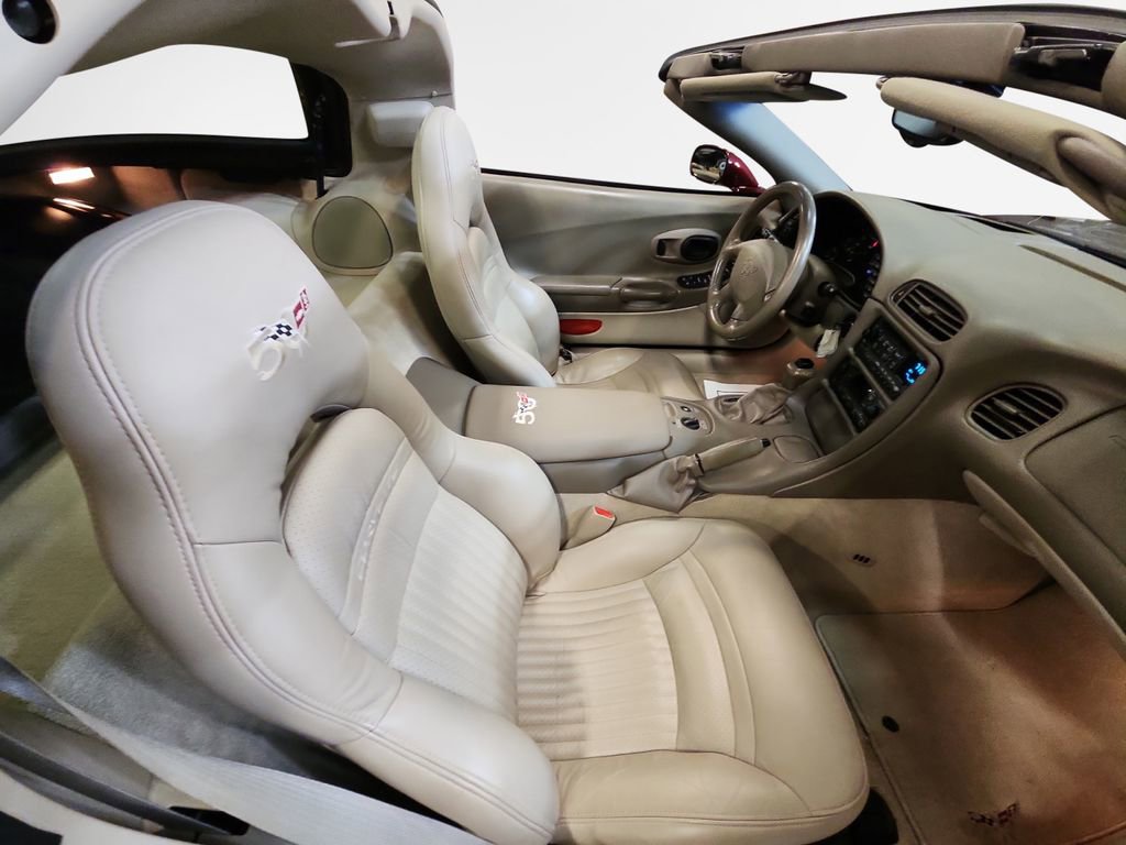 Used 2003 Chevrolet Corvette Coupe w/ Preferred Equipment Group image 26