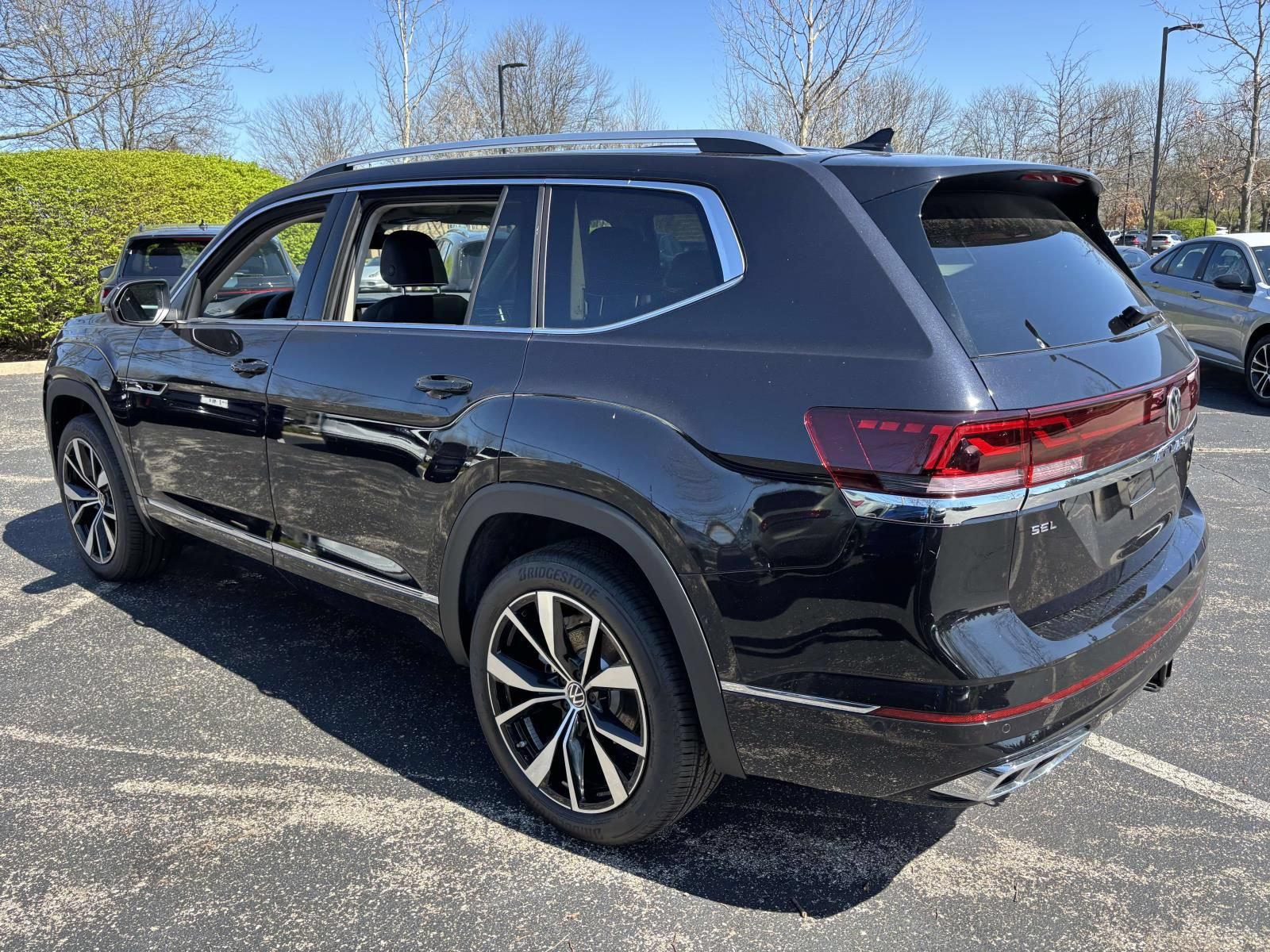 New 2026 Volkswagen Atlas SEL Premium R-Line AWD/4WD image 7
