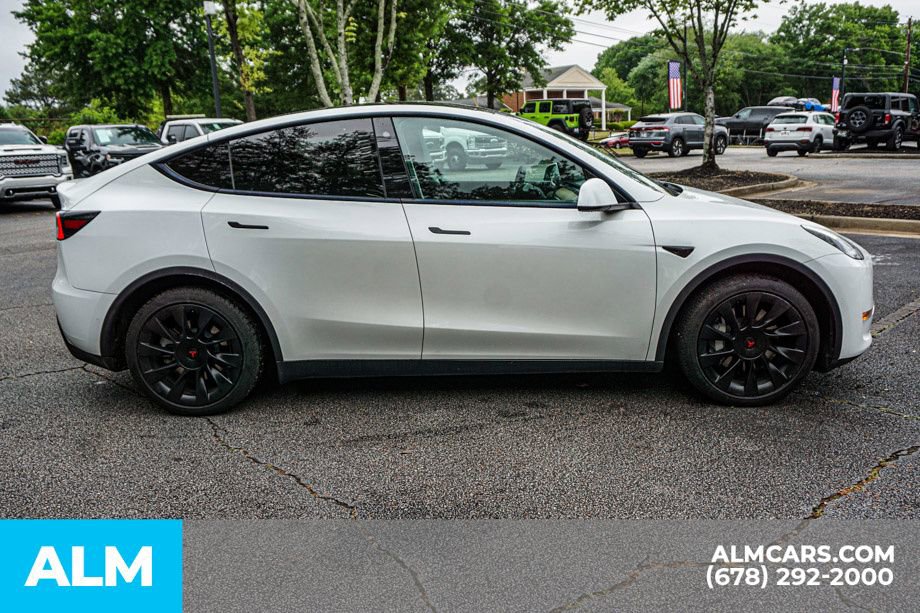 Used 2021 Tesla Model Y Long Range AWD/4WD image 9
