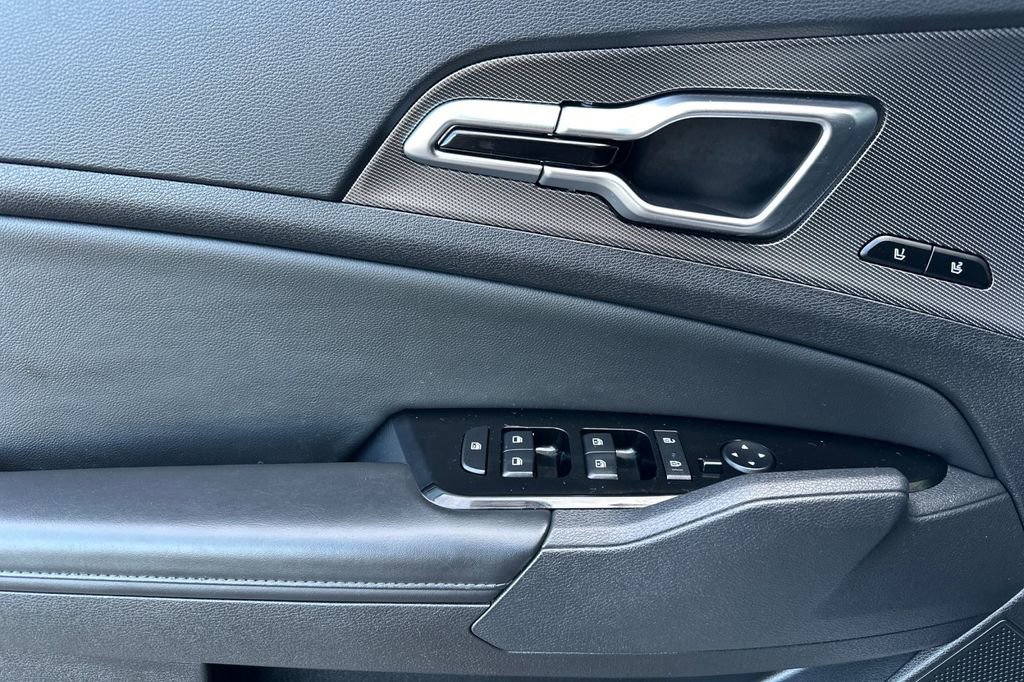 Used 2024 Kia Sportage SX image 11