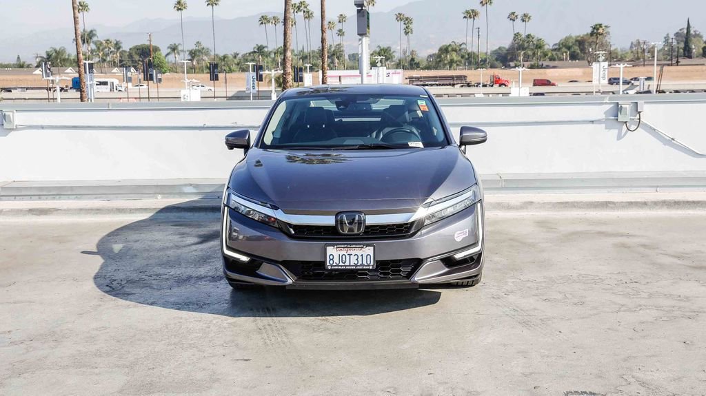 Used 2018 Honda Clarity Touring image 3
