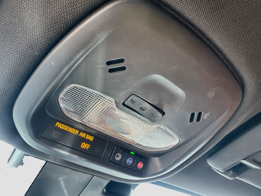 Used 2024 Buick Envista Sport Touring w/ Convenience I Package FWD image 18