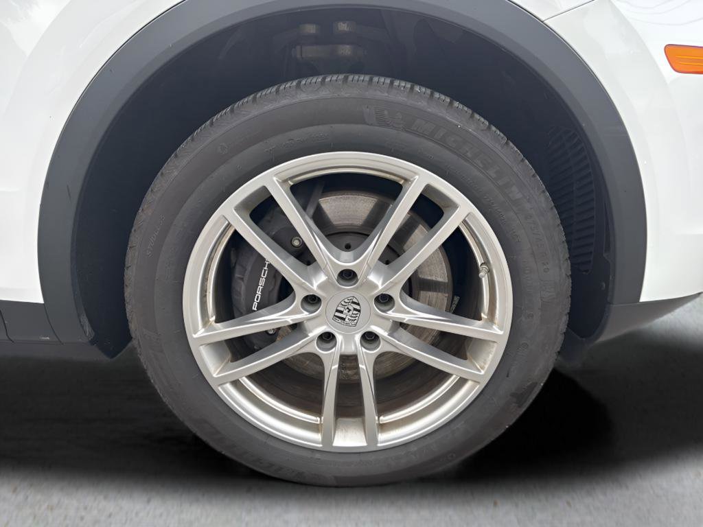 Used 2023 Porsche Cayenne Base image 13