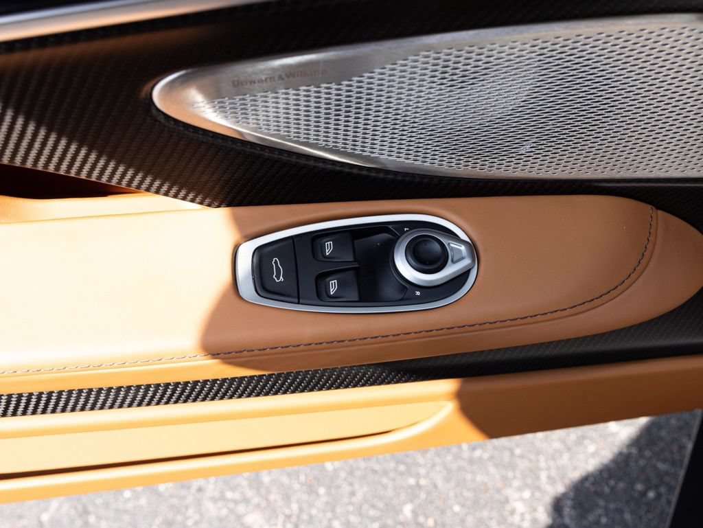 New 2026 Aston Martin Vanquish RWD image 22