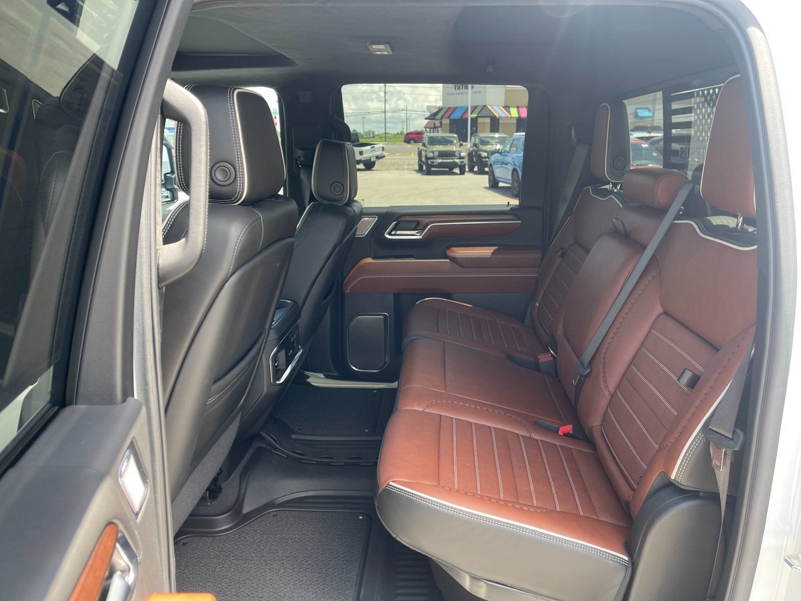Used 2024 GMC Sierra 3500 Denali Ultimate AWD/4WD image 14