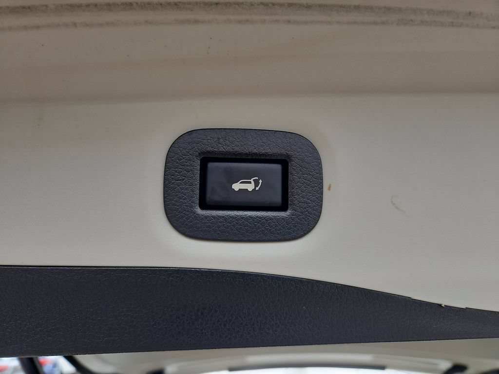 Used 2017 Nissan Rogue SL w/ SL Premium Package AWD/4WD image 24