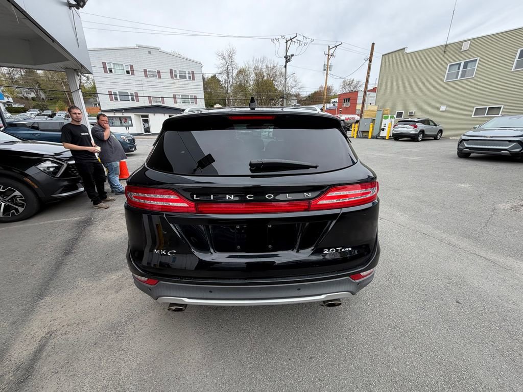 Used 2017 Lincoln MKC Reserve w/ Lincoln MKC Climate Package AWD/4WD image 4